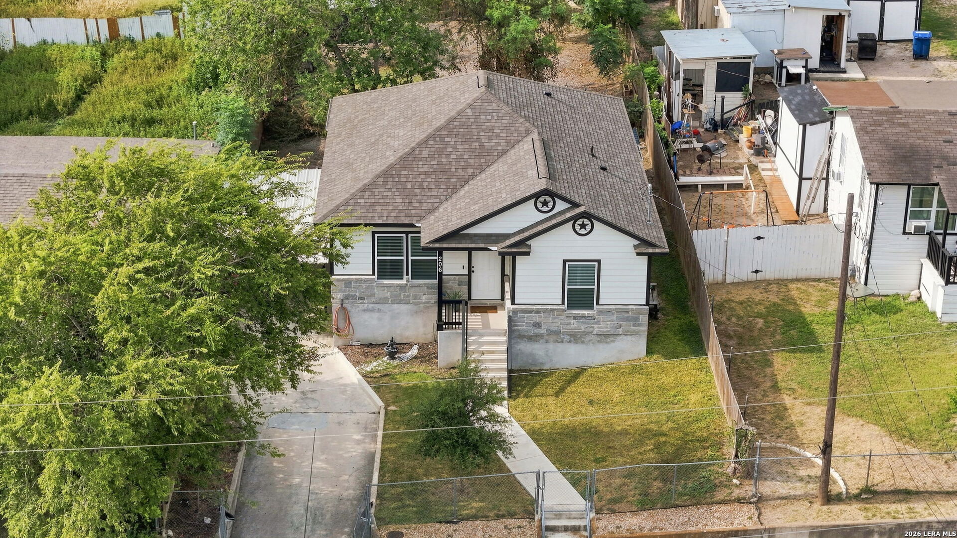 206 CHICKERING AVE