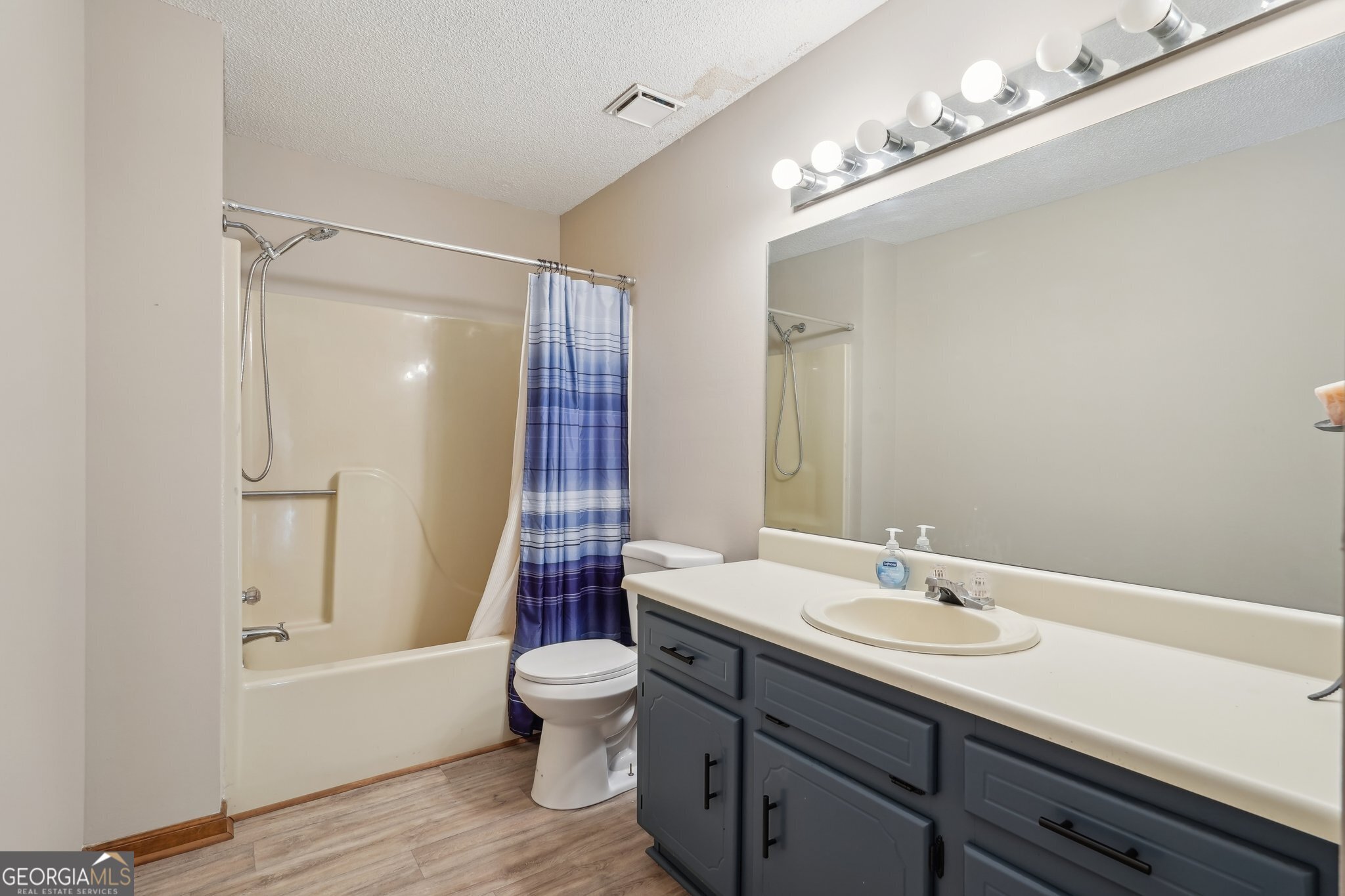 4315 Hickory Point Drive