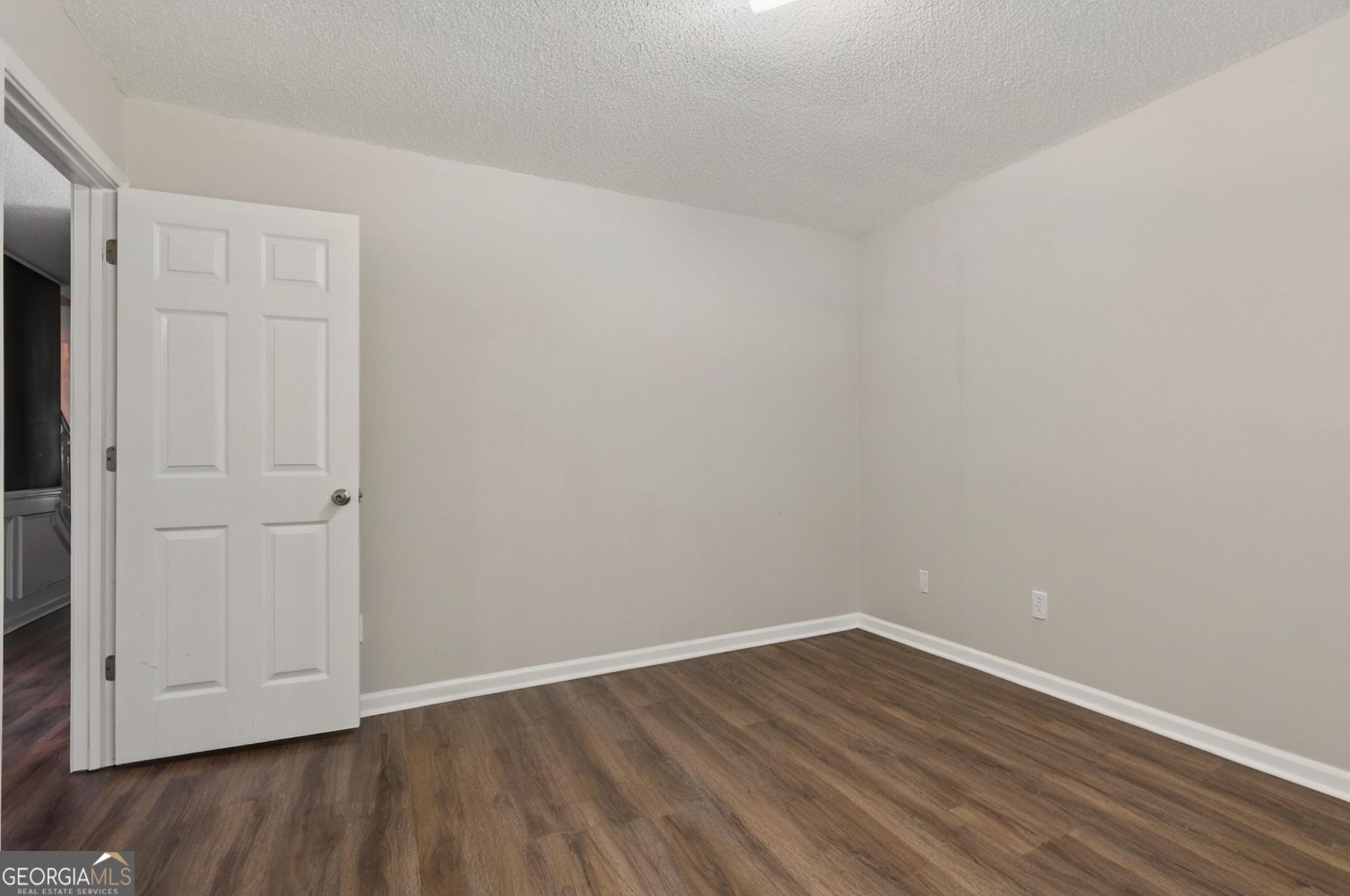 2261 Creel Road