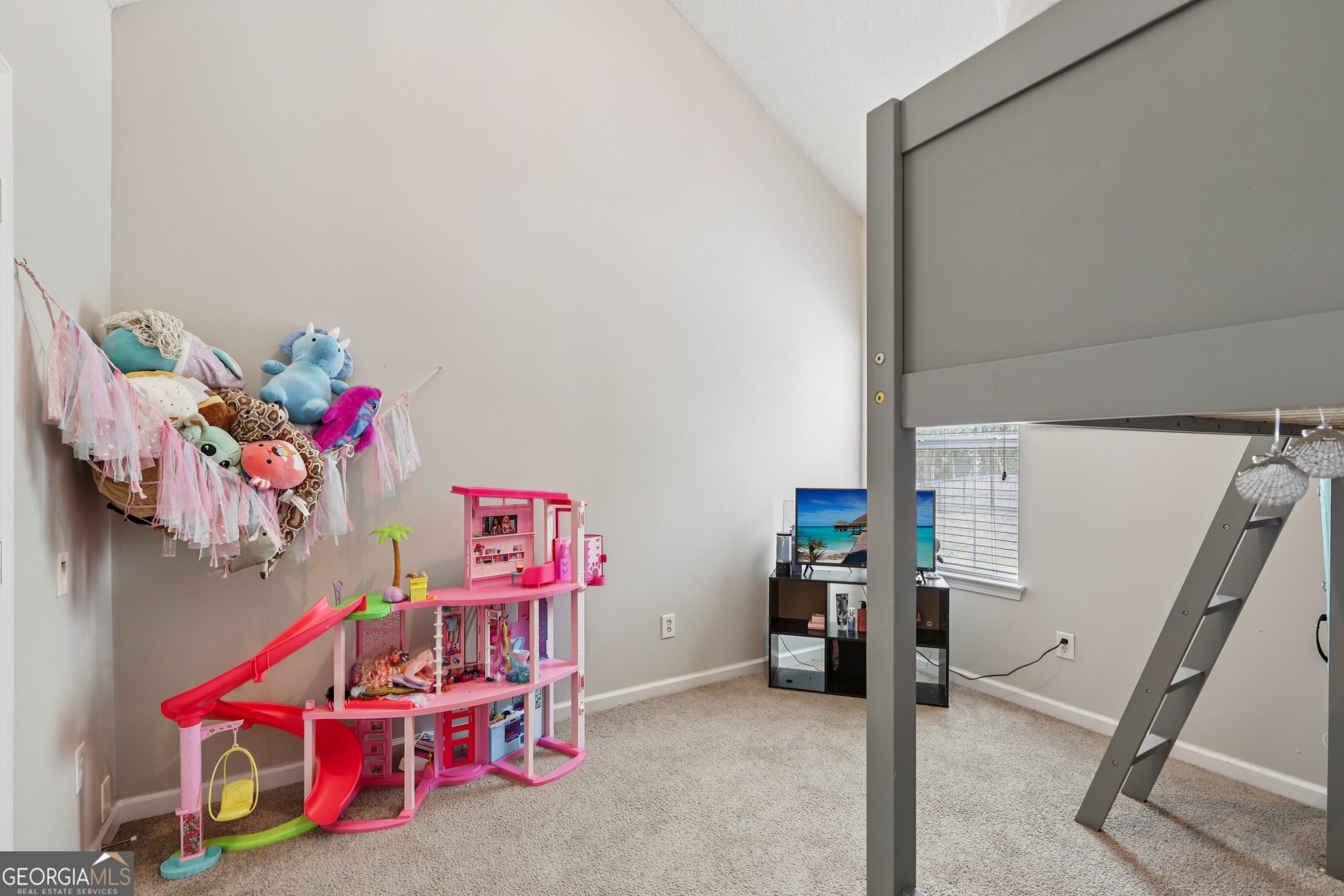 2261 Creel Road