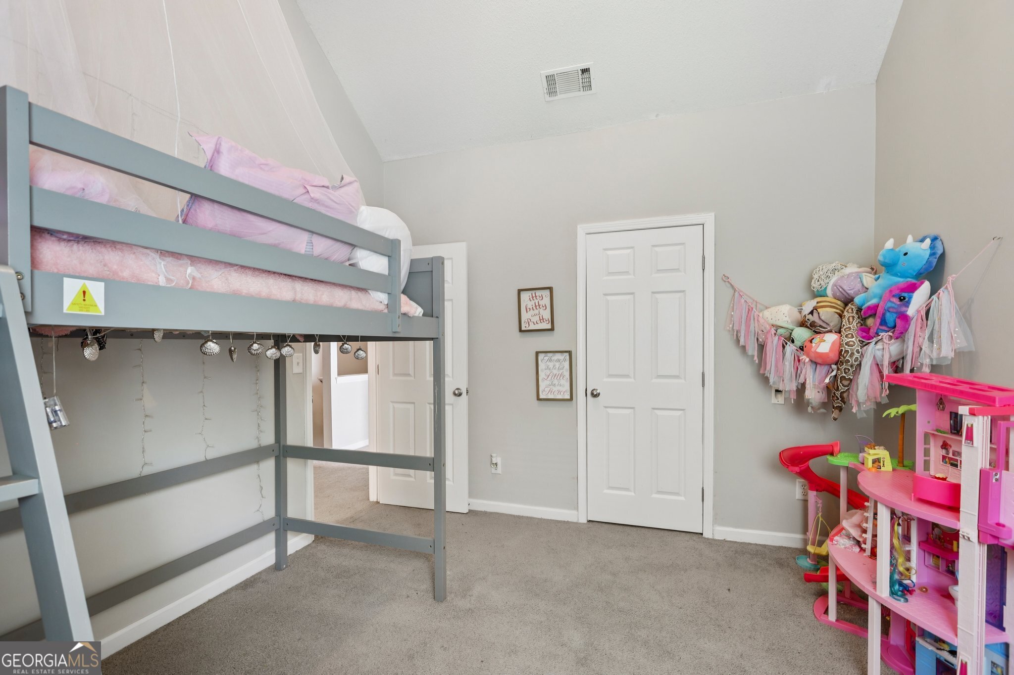 2261 Creel Road