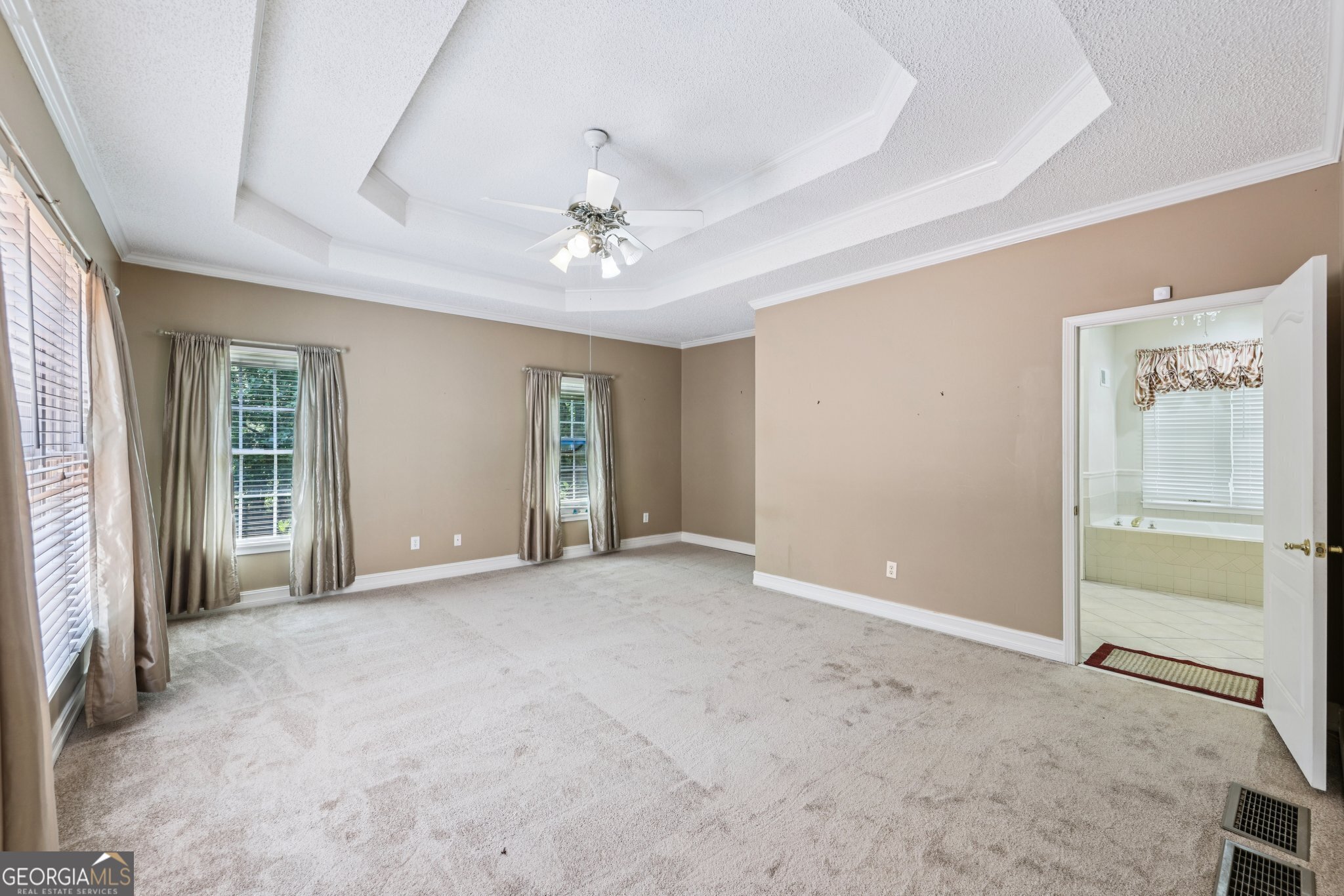 8110 Lakemont Close