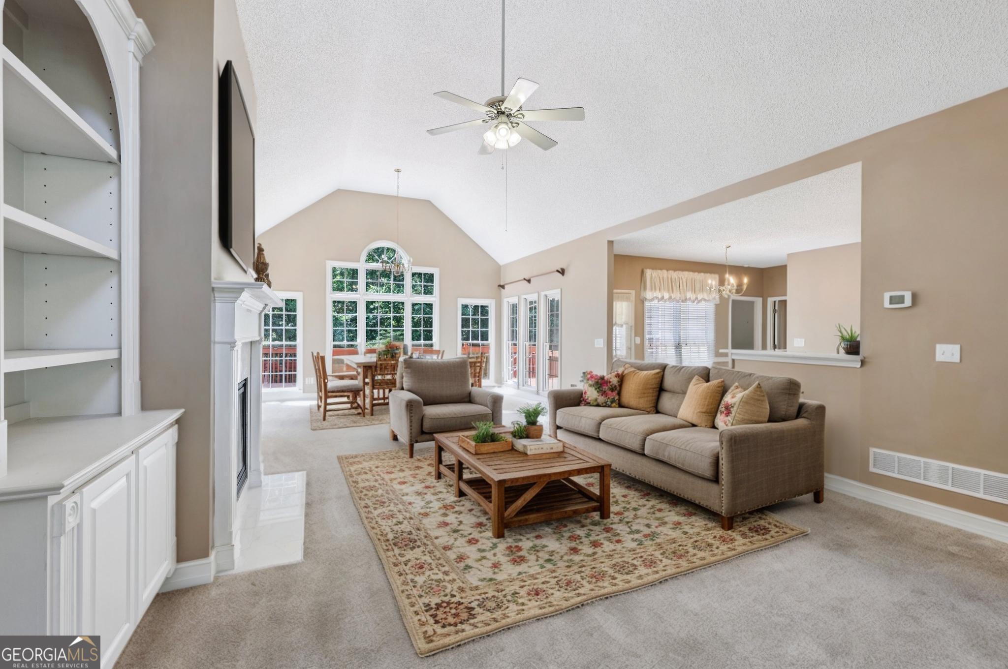 8110 Lakemont Close