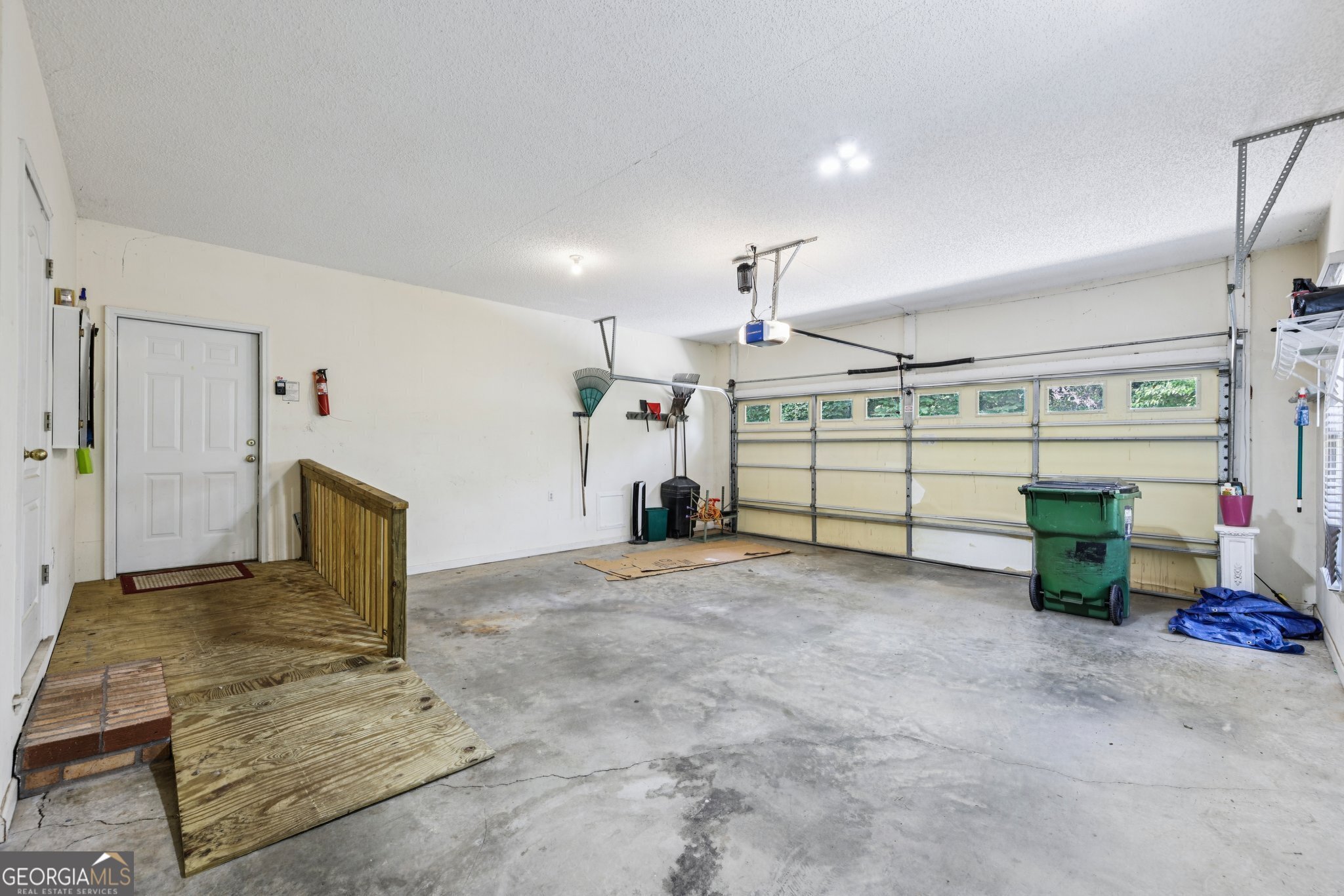 8110 Lakemont Close