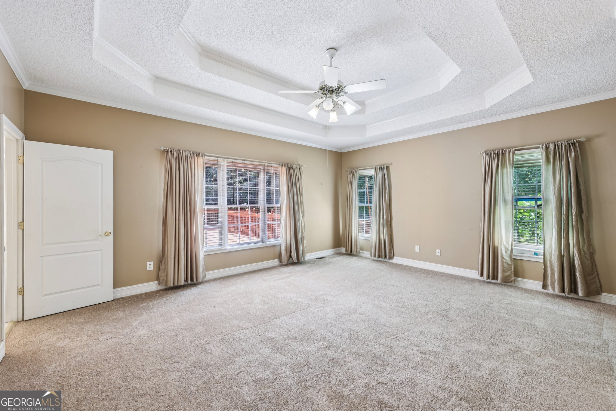 8110 Lakemont Close