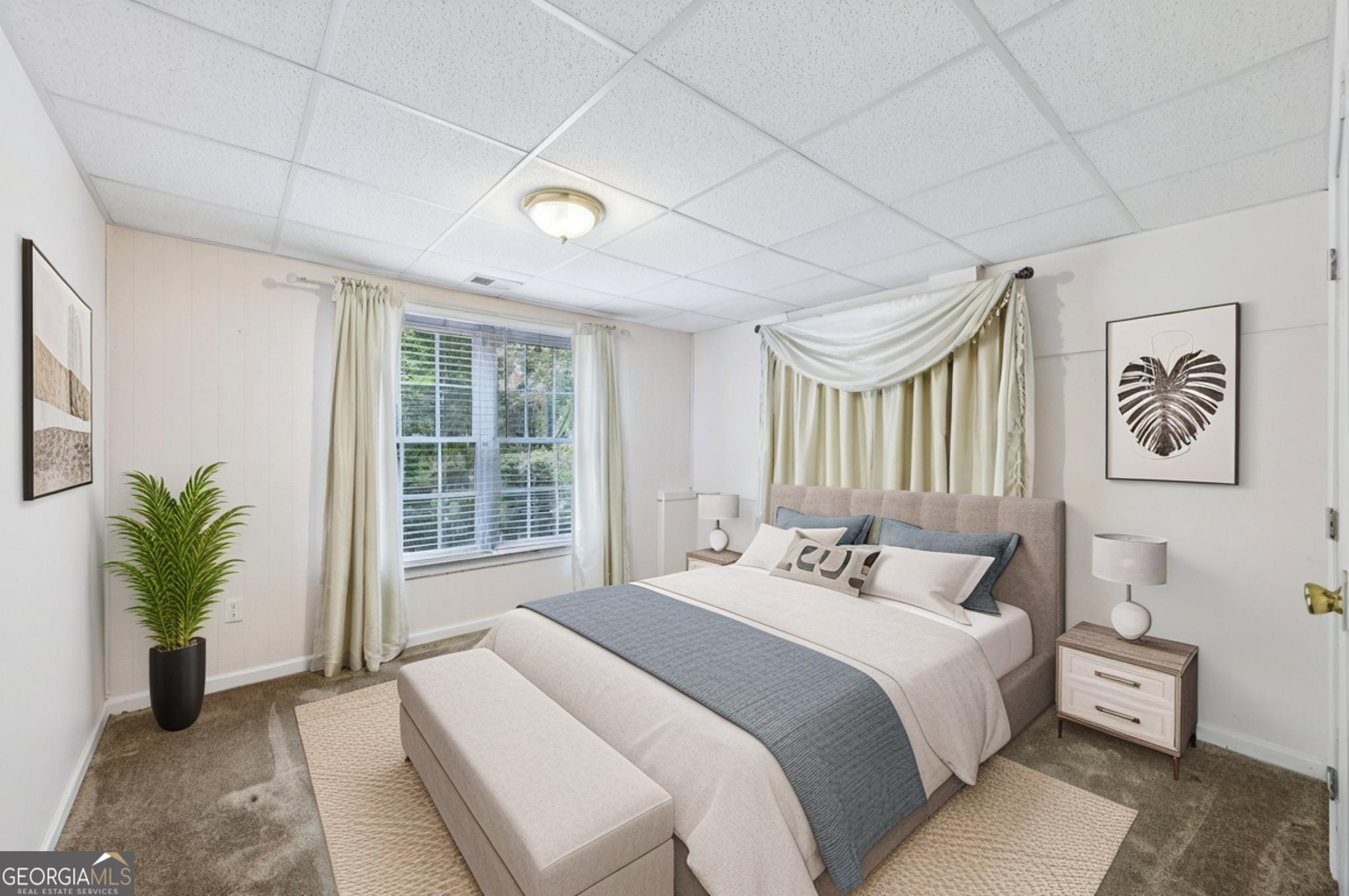 8110 Lakemont Close