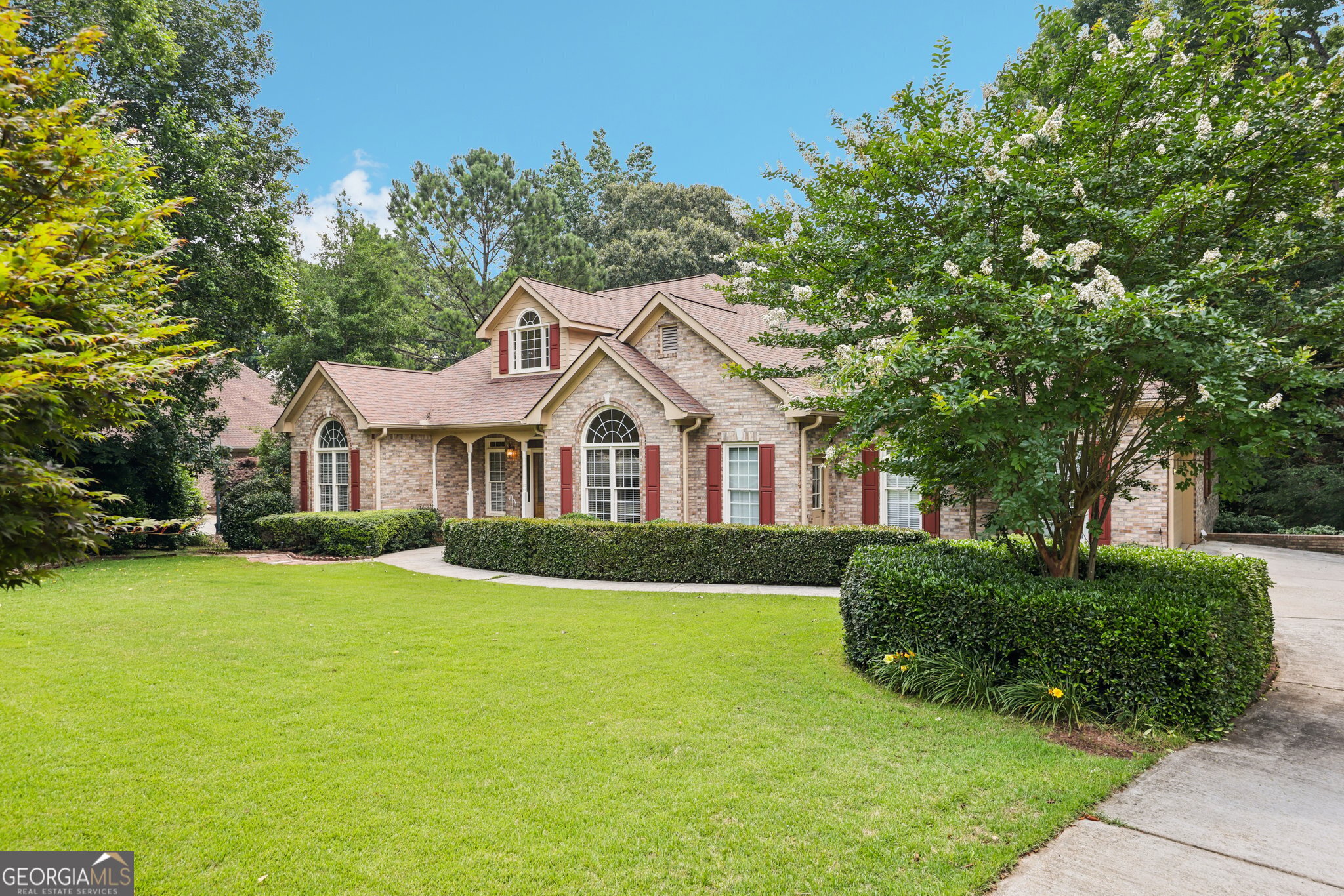 8110 Lakemont Close