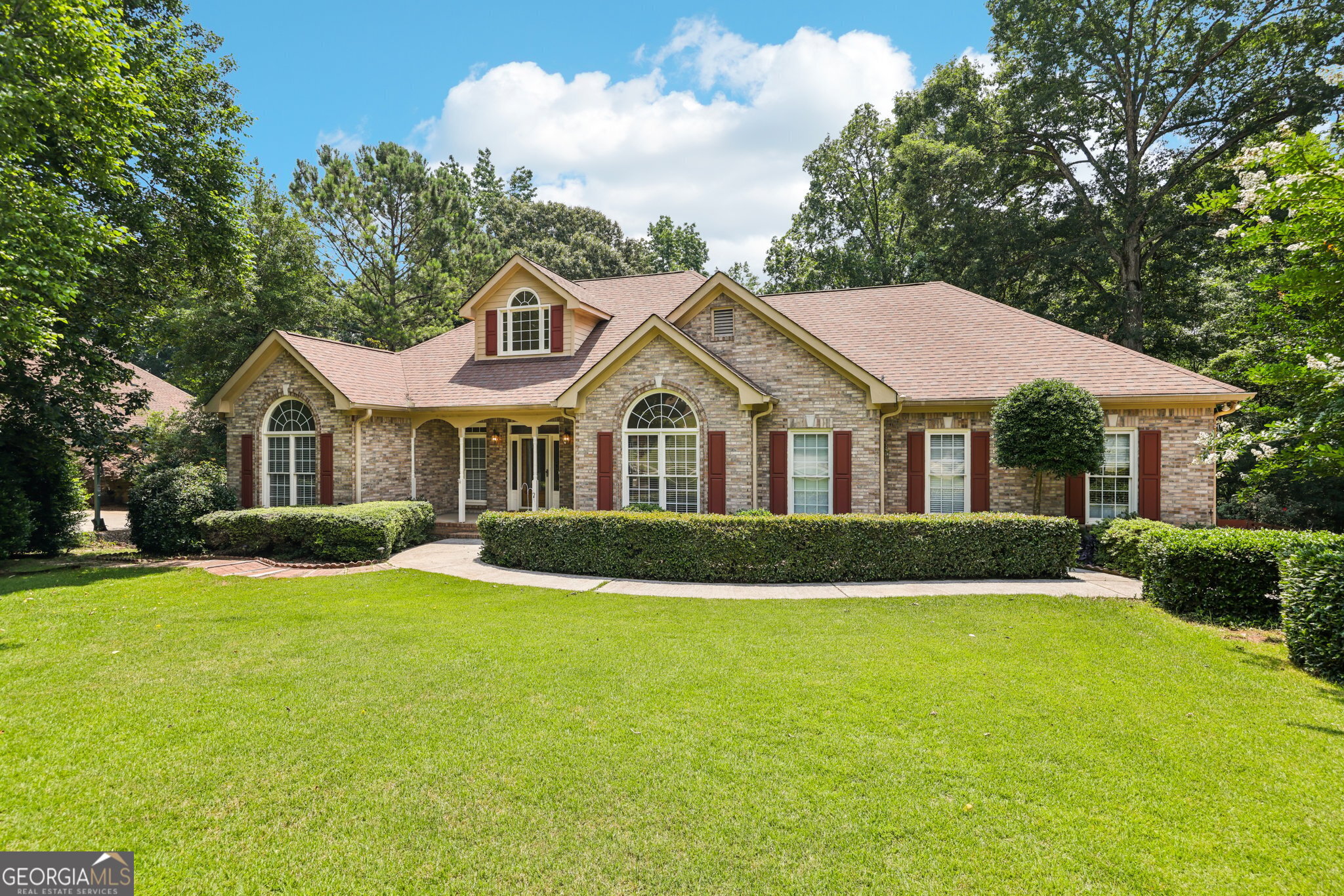 8110 Lakemont Close