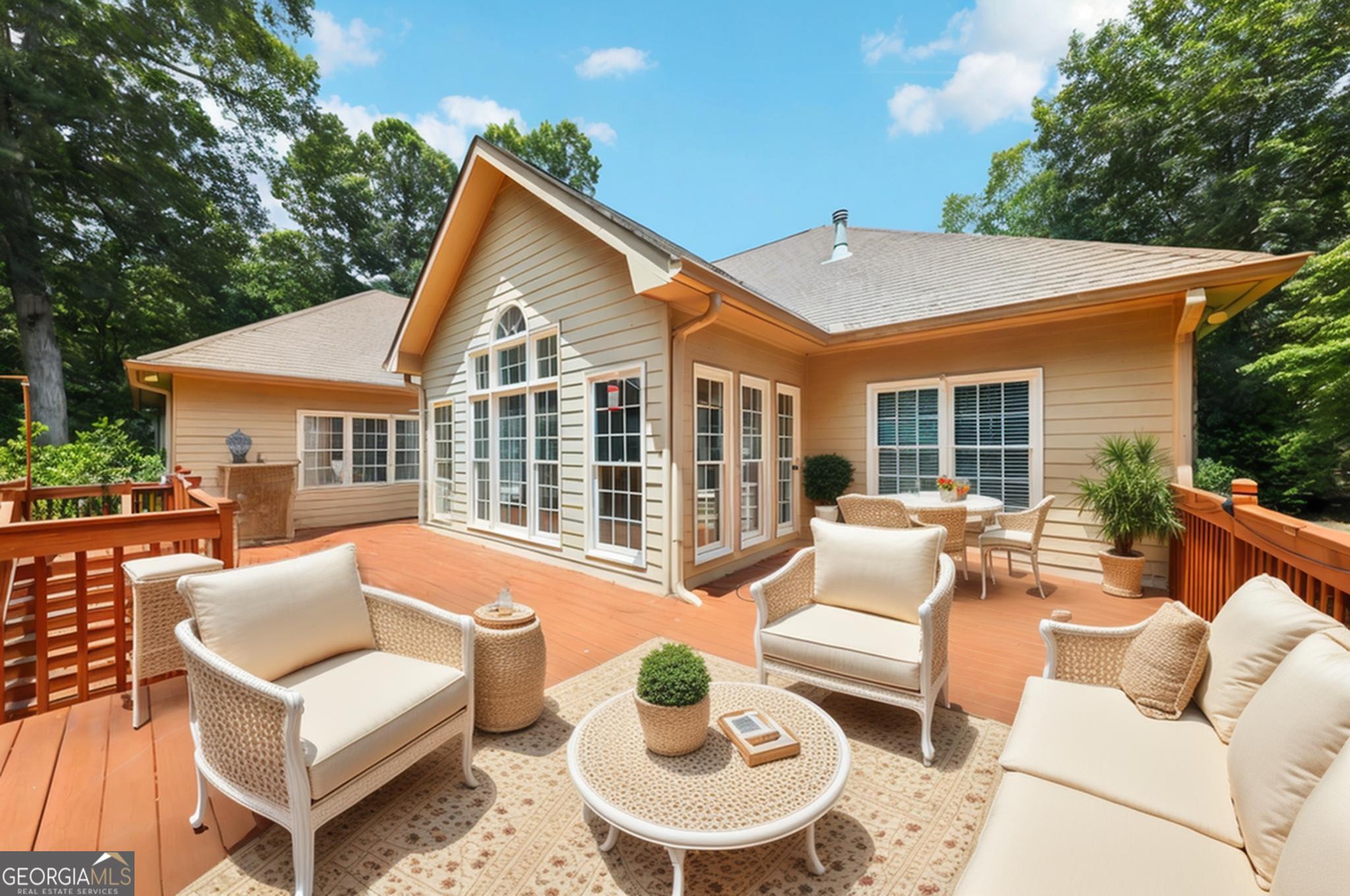 8110 Lakemont Close