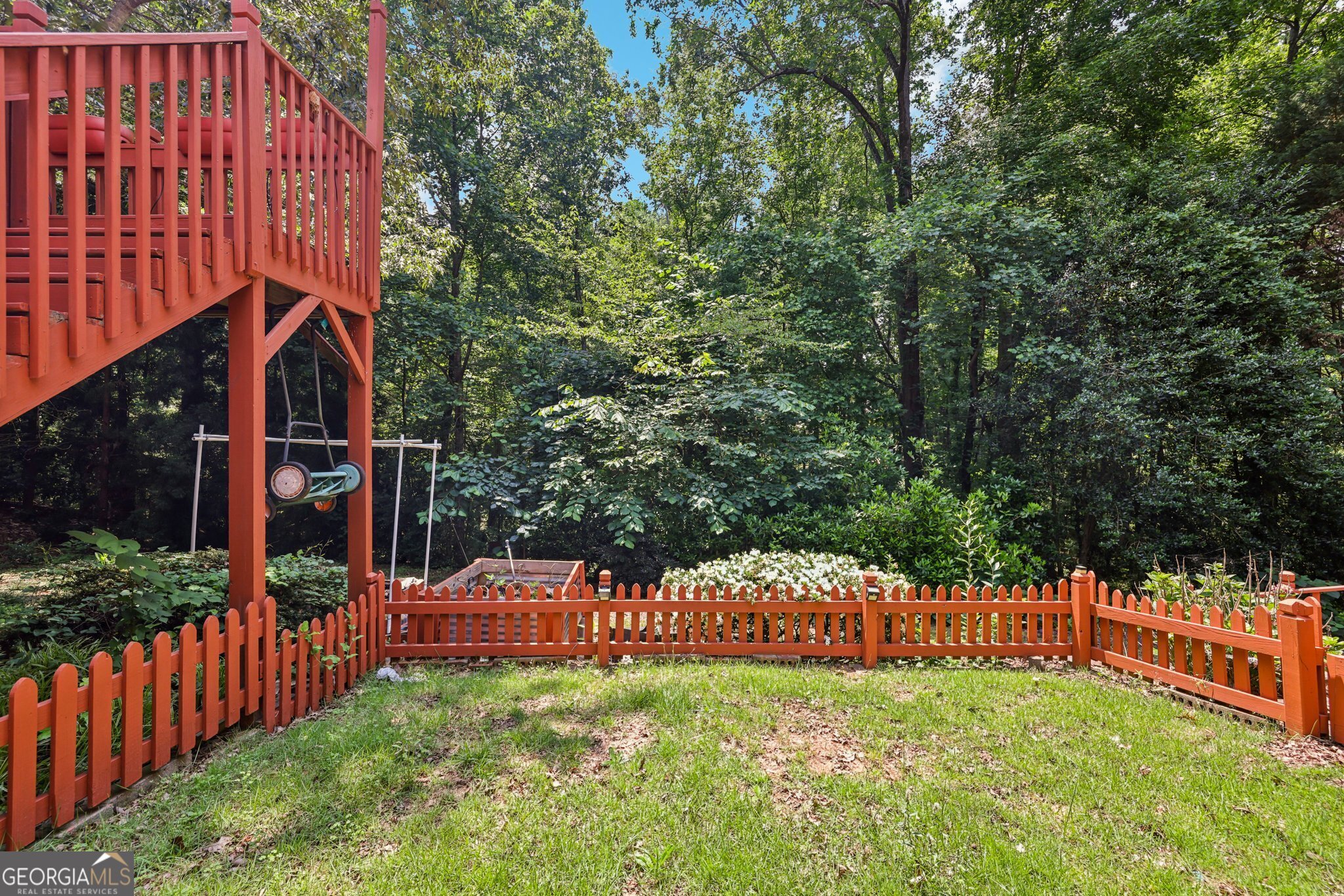 8110 Lakemont Close