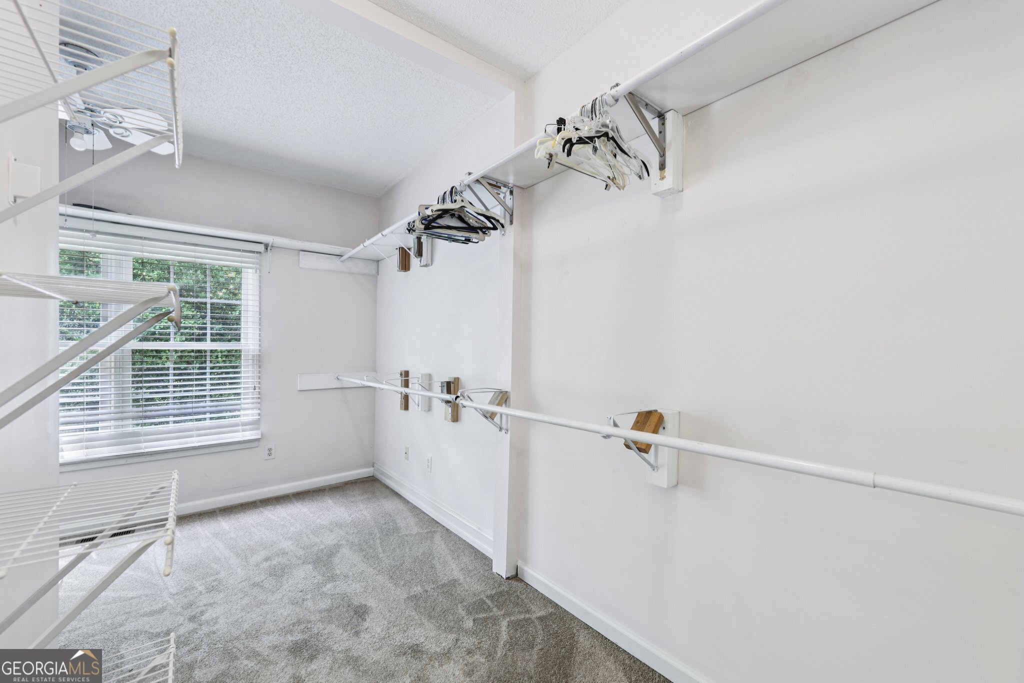 8110 Lakemont Close