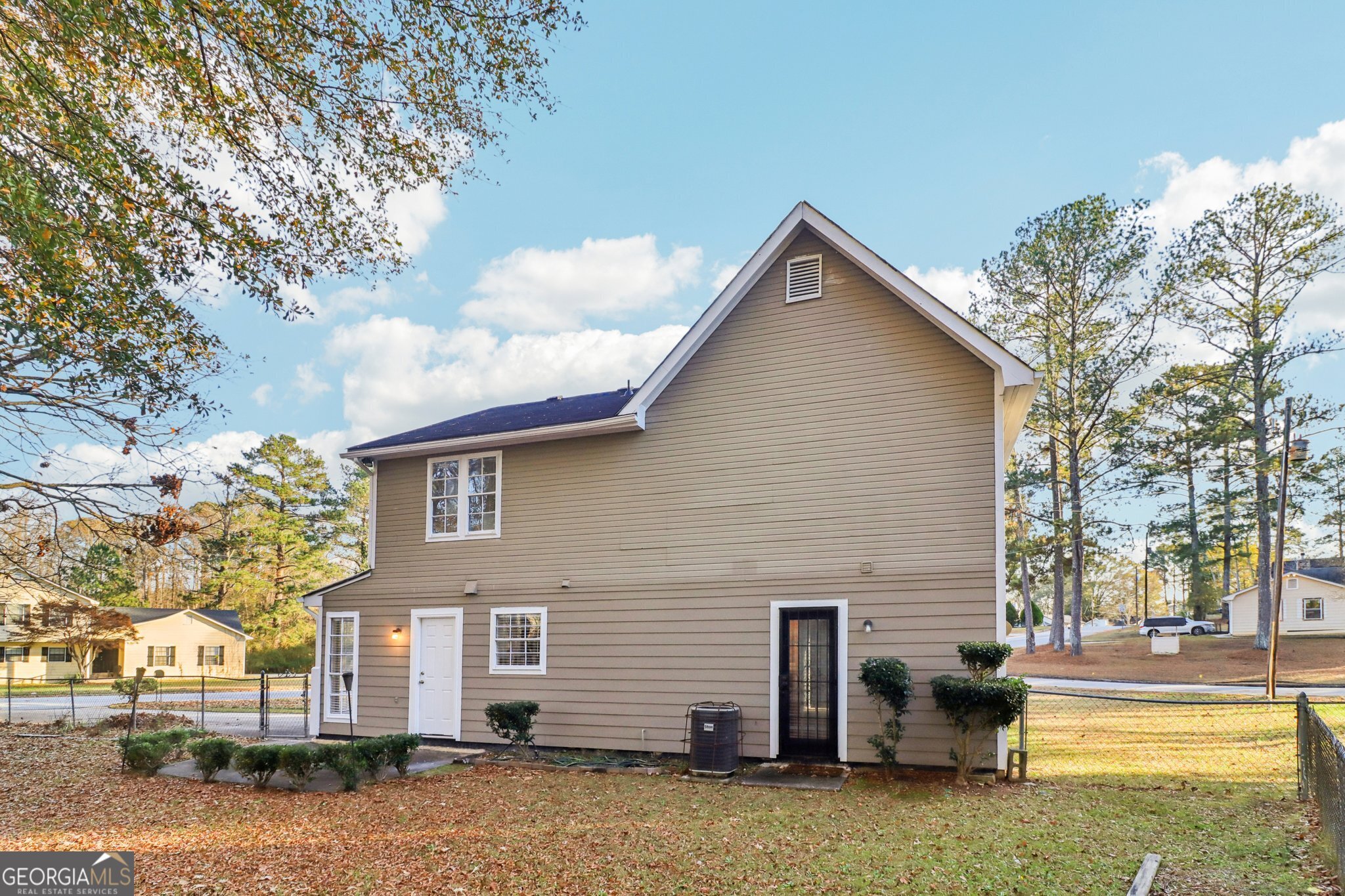 112 Rivercrest Drive