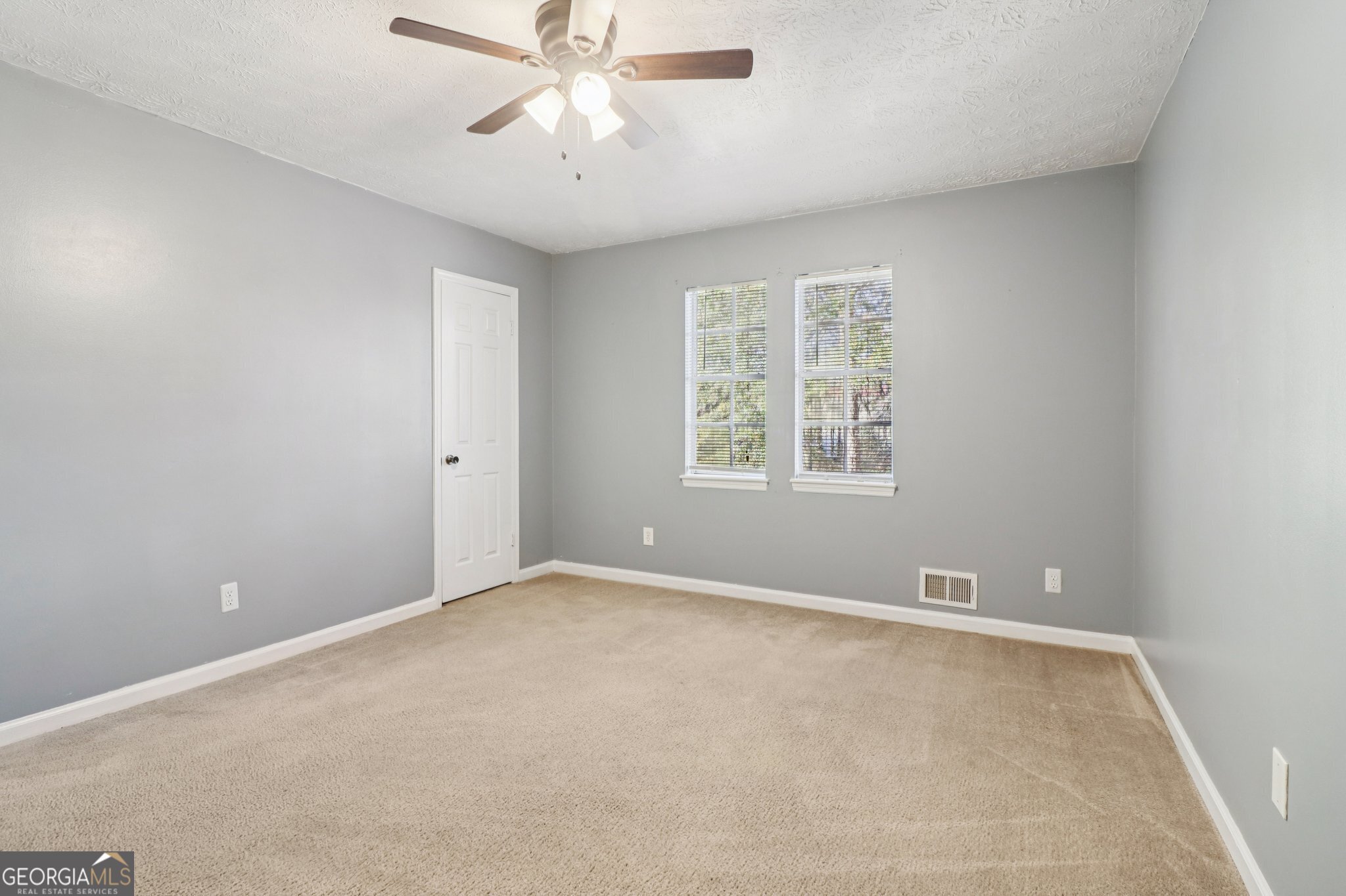 112 Rivercrest Drive