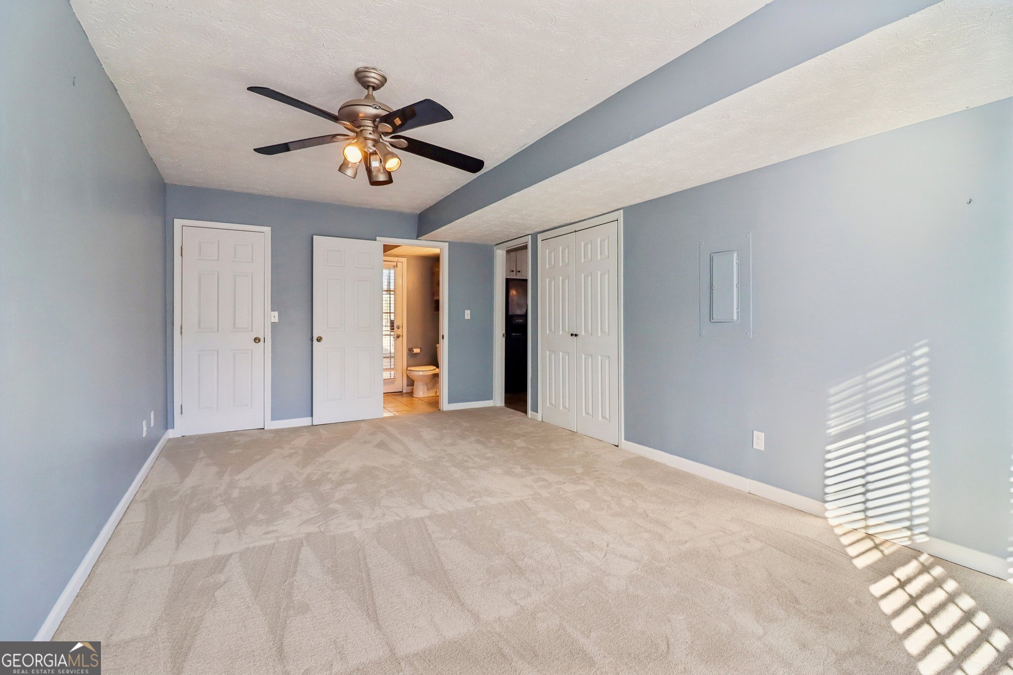 112 Rivercrest Drive