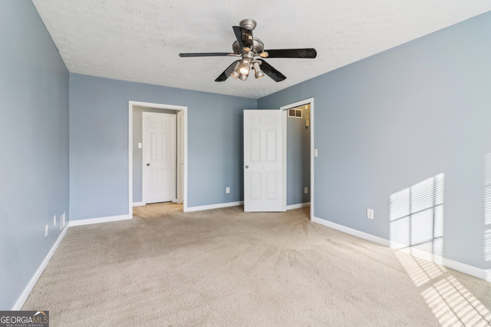 112 Rivercrest Drive