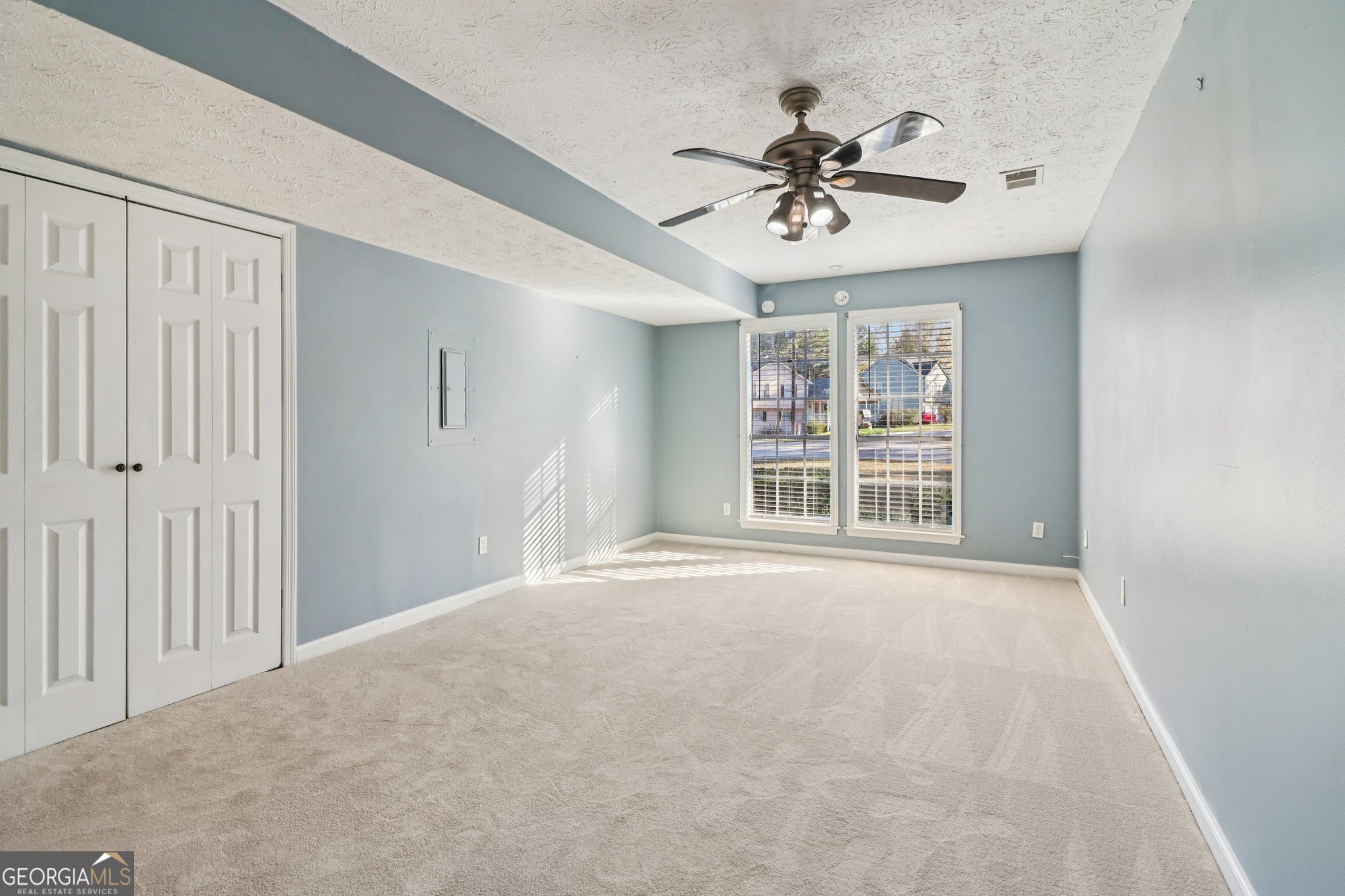 112 Rivercrest Drive