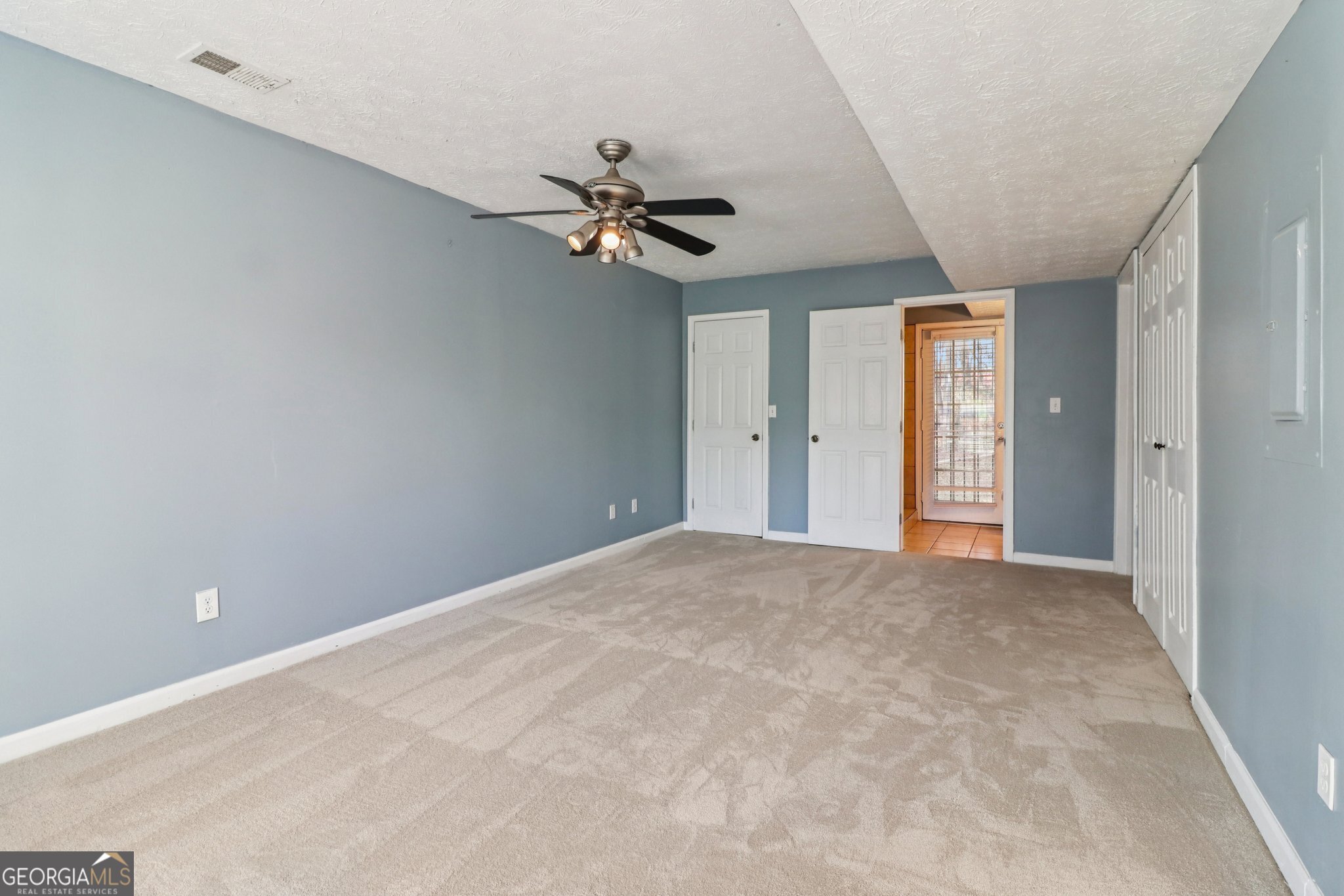 112 Rivercrest Drive