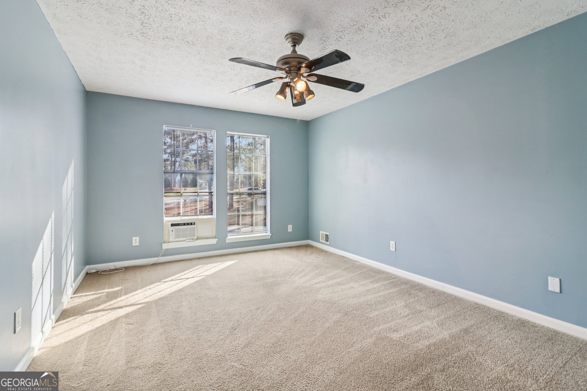 112 Rivercrest Drive