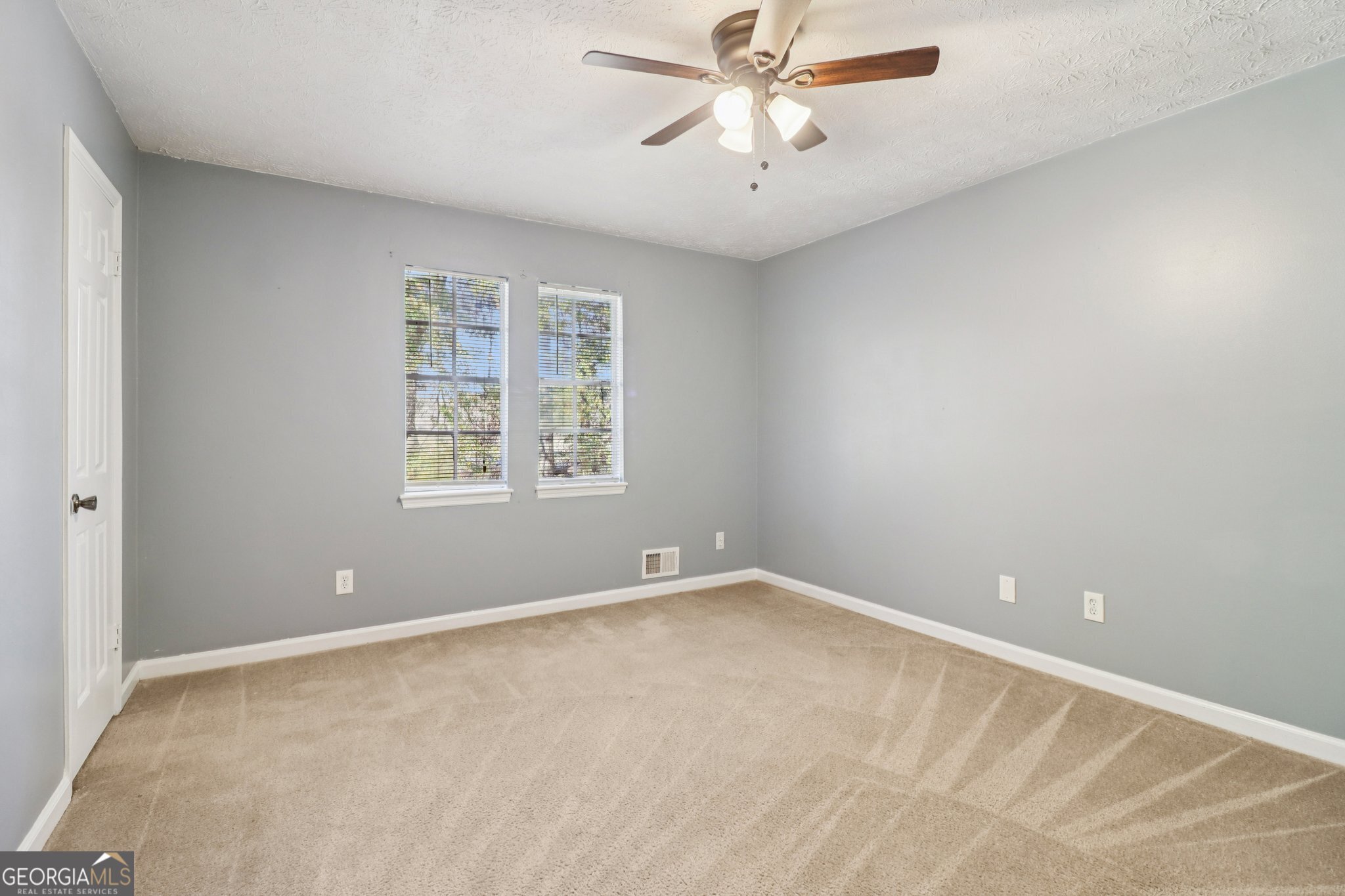 112 Rivercrest Drive