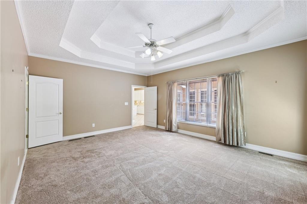 8110 Lakemont Close