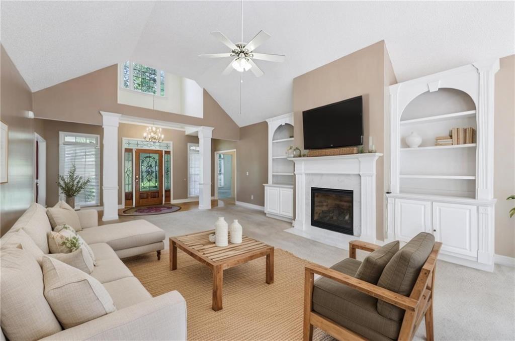 8110 Lakemont Close