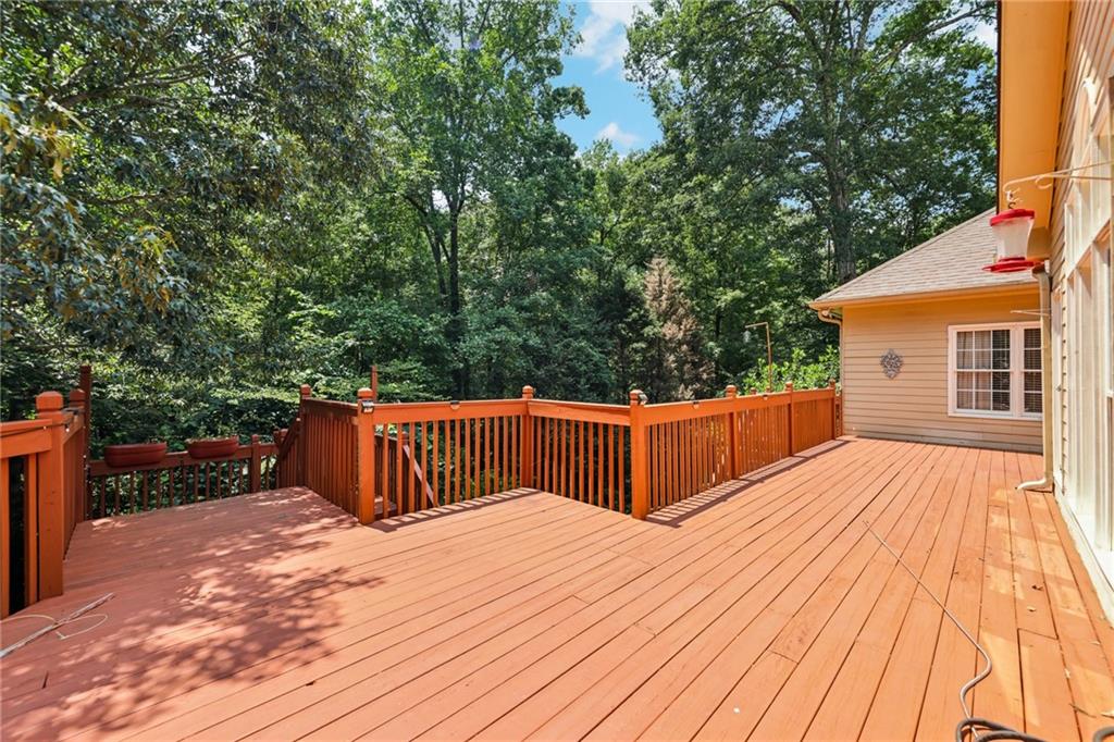 8110 Lakemont Close