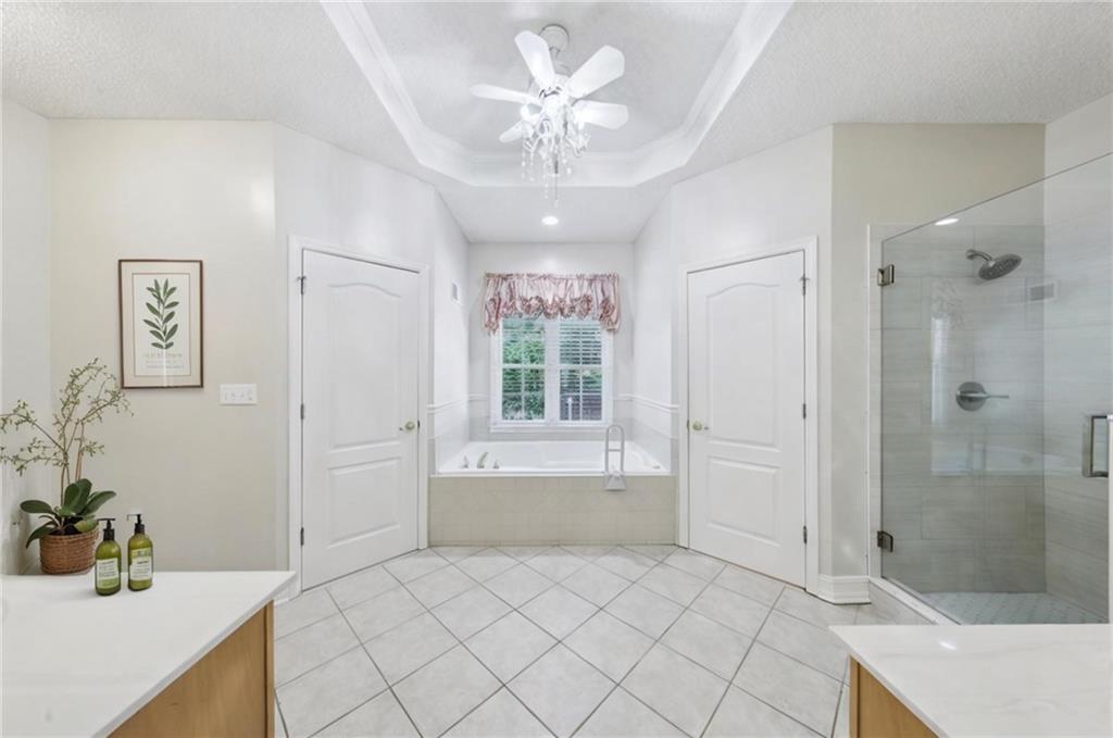 8110 Lakemont Close