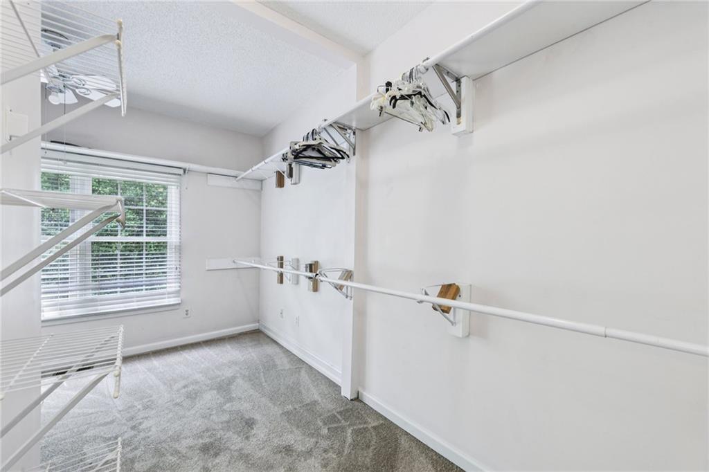 8110 Lakemont Close