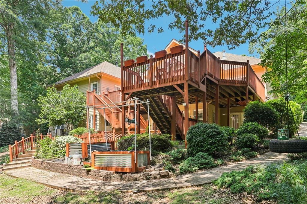 8110 Lakemont Close