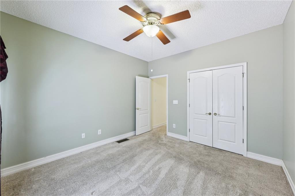 8110 Lakemont Close