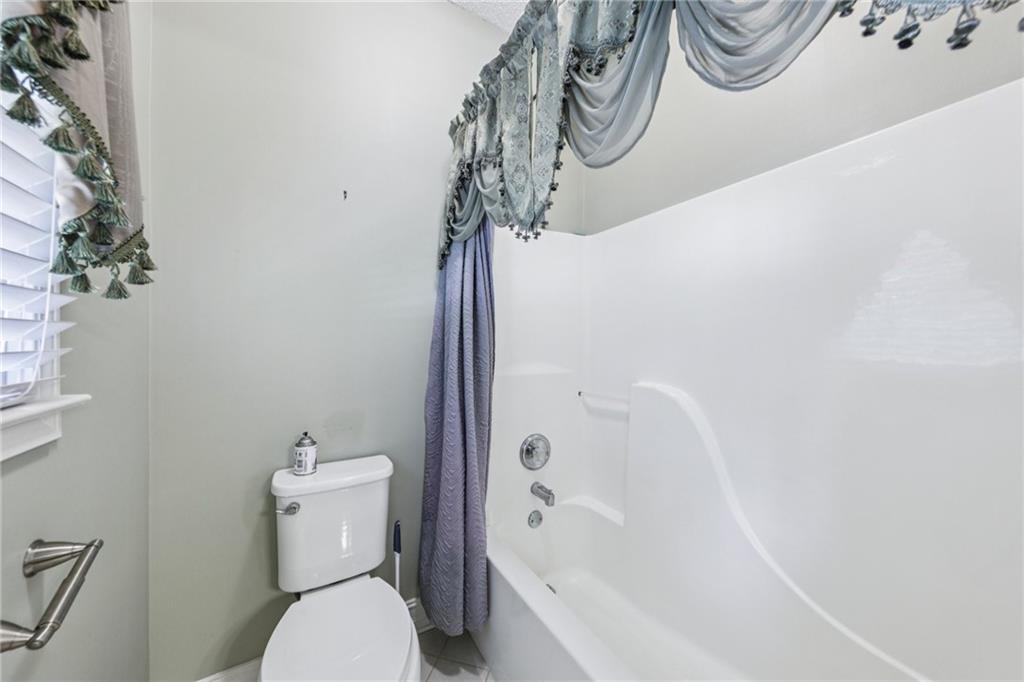 8110 Lakemont Close