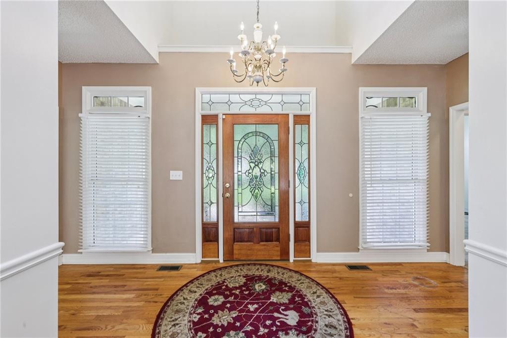 8110 Lakemont Close