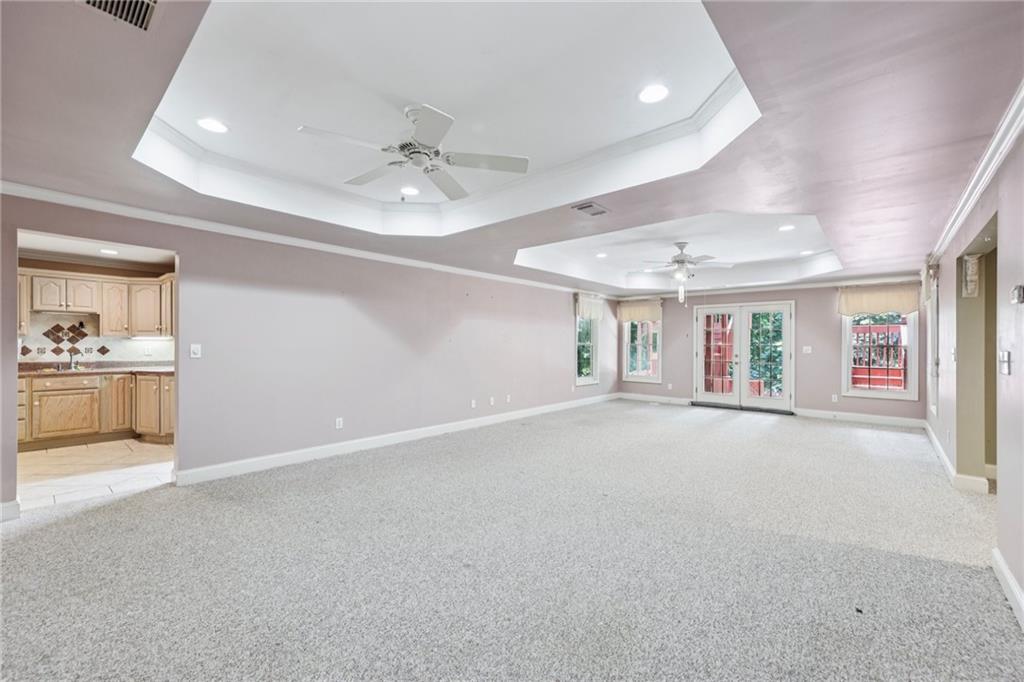 8110 Lakemont Close