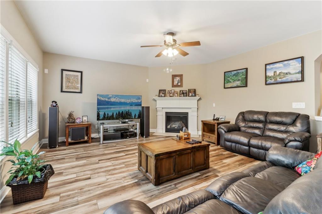 358 Nature Brook Walk SE