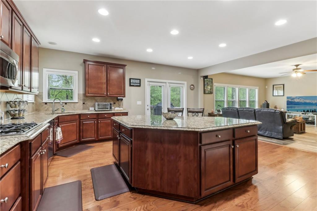 358 Nature Brook Walk SE