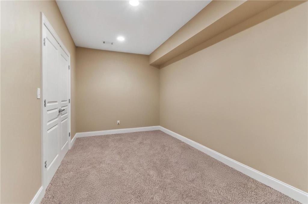 358 Nature Brook Walk SE