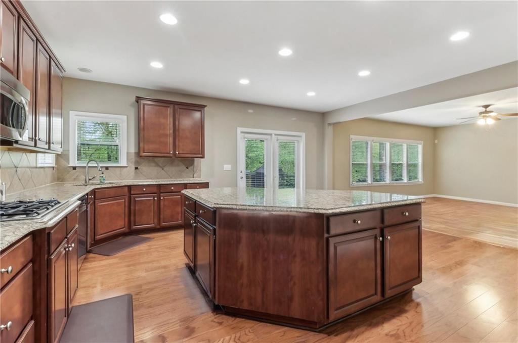 358 Nature Brook Walk SE