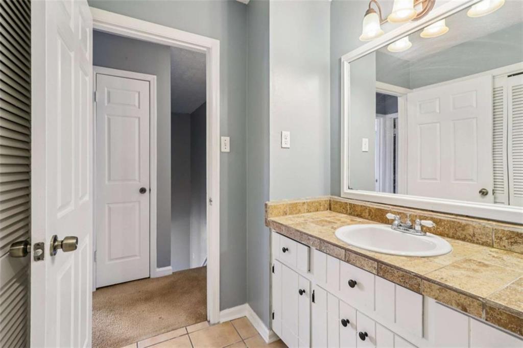 112 Rivercrest Drive