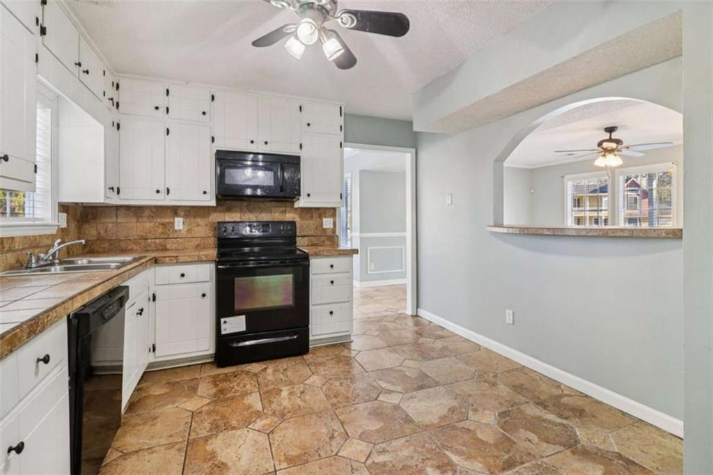 112 Rivercrest Drive