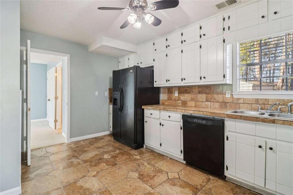 112 Rivercrest Drive