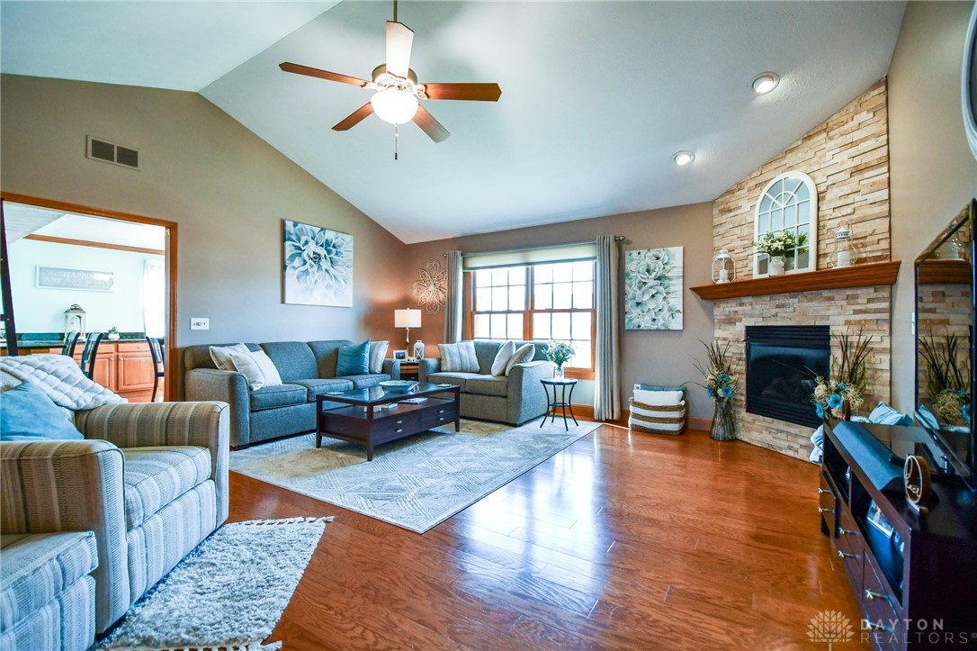 903 Saint Leonards Lane