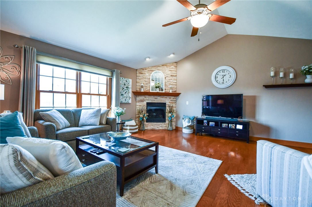 903 Saint Leonards Lane