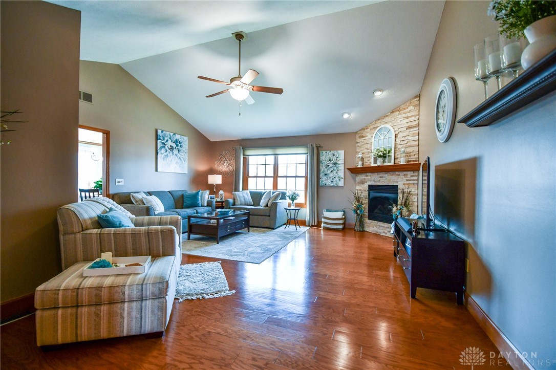 903 Saint Leonards Lane