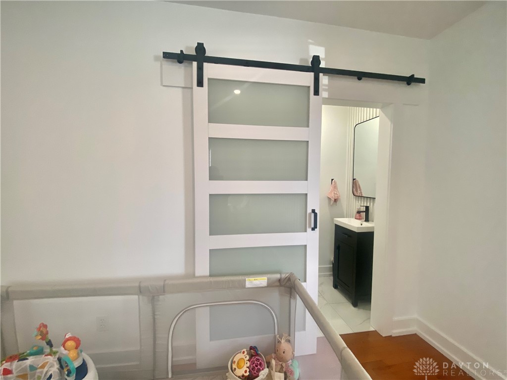 103 E Walnut Street