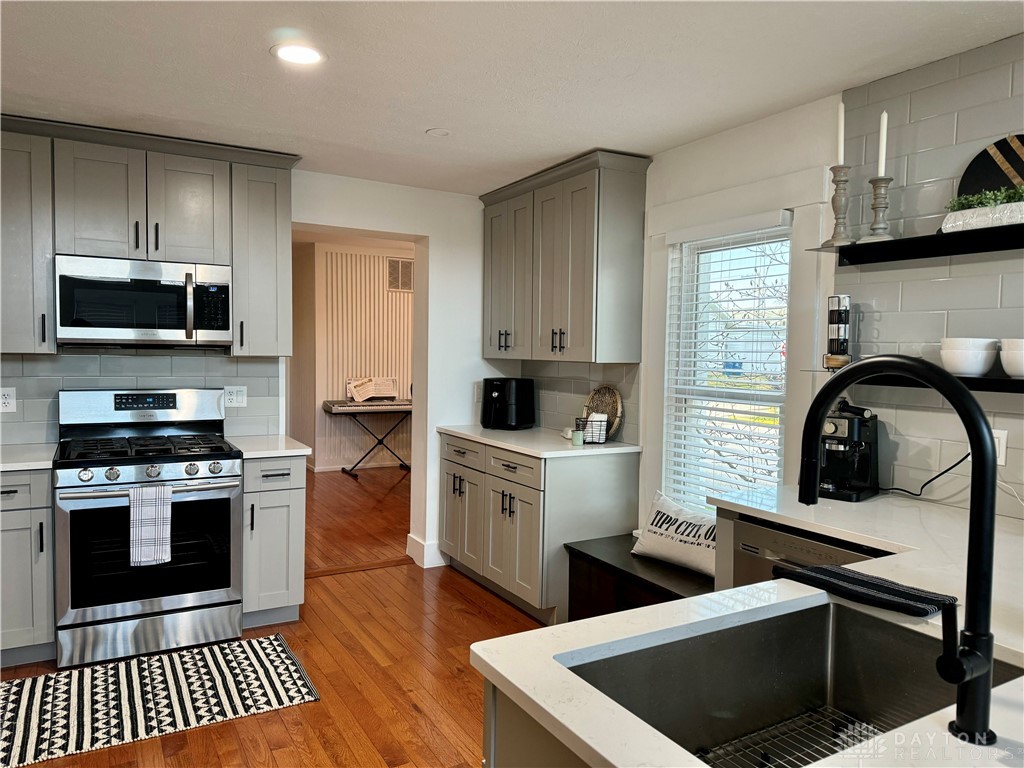 103 E Walnut Street