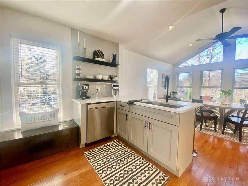 103 E Walnut Street