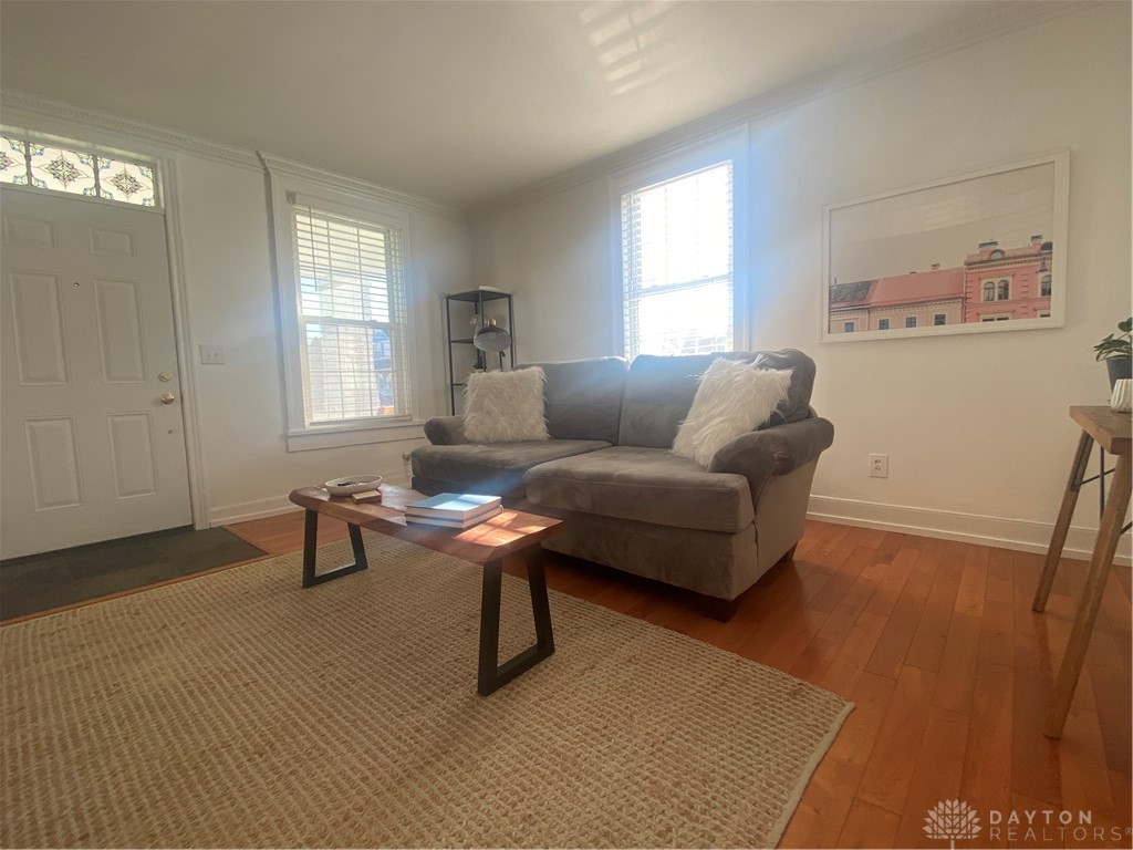 103 E Walnut Street