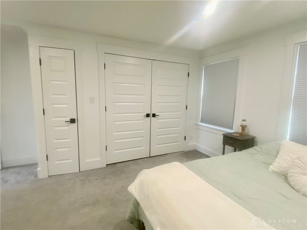 103 E Walnut Street