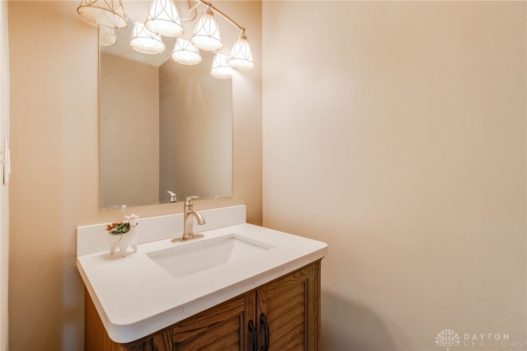 2634 S Kings Arms Circle