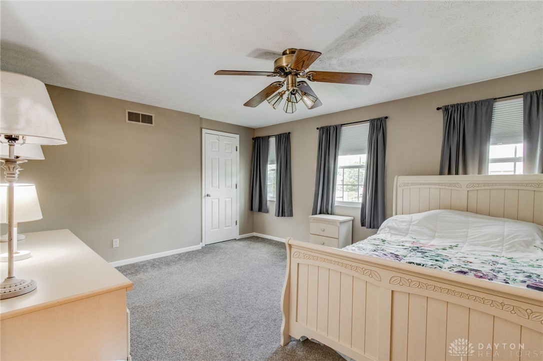 2634 S Kings Arms Circle